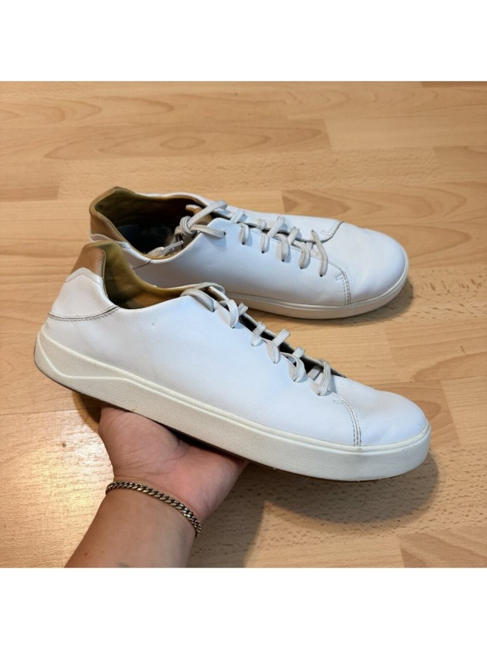 OLUKAI Lae'ahi Li 'Ili White Leather Shoes Sneakers Size 12 Casual
